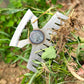 כלי ידני להסרת עשבים לדשא ולגינה