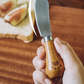 סכין חמאה זקופה של קוקו בר