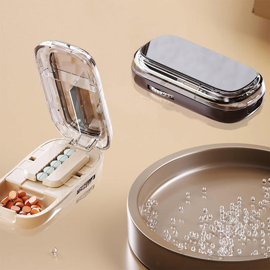 📣🔥 SCONTO DEL 50%! Portapillole portatile con taglierina – Organizza le tue pillole, tagliale alla dimensione giusta, ideale per viaggi e uso quotidiano 💊✈️