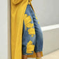 Jeans da donna a gamba larga con stampa floreale artistica.