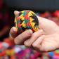 ⏰🔥 OFFERTA A TEMPO LIMITATO: -50%! 🌈 Hacky Sack Multicolore in Maglia – Antistress, Divertente e Portatile (2,5" di diametro) ✨
