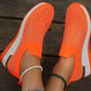Sneakers slip-on casual da donna in tessuto a rete con strass