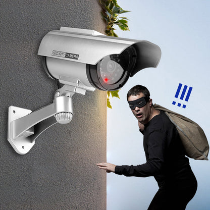 Telecamera di sicurezza simulata a energia solare per esterni con luce LED lampeggiante