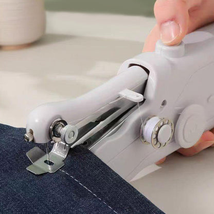 🧵 Mini macchina da cucire elettrica per cucitura rapida – cuci ovunque, in un attimo! ⚡✨