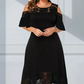 Abito elegante da donna con spalle scoperte e orlo in pizzo