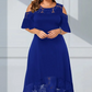 Abito elegante da donna con spalle scoperte e orlo in pizzo